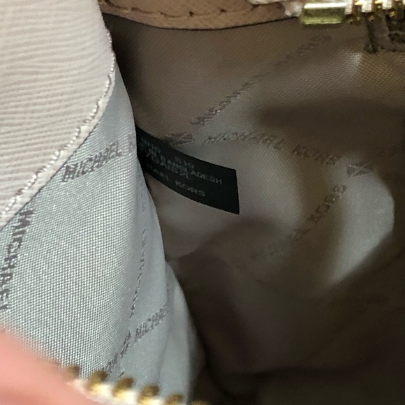 4pcs NWT Michael Kors handbag&Wallet&wristlet&pom - Picture 6 of 8